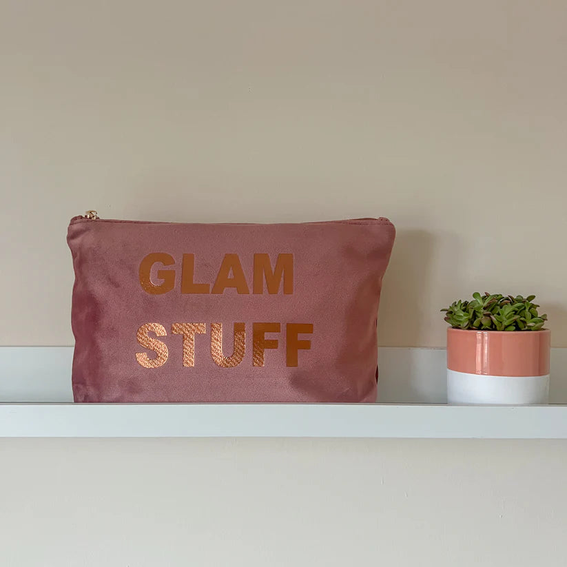 MBOS_velvetpouch_pinkGLAMStuff.webp